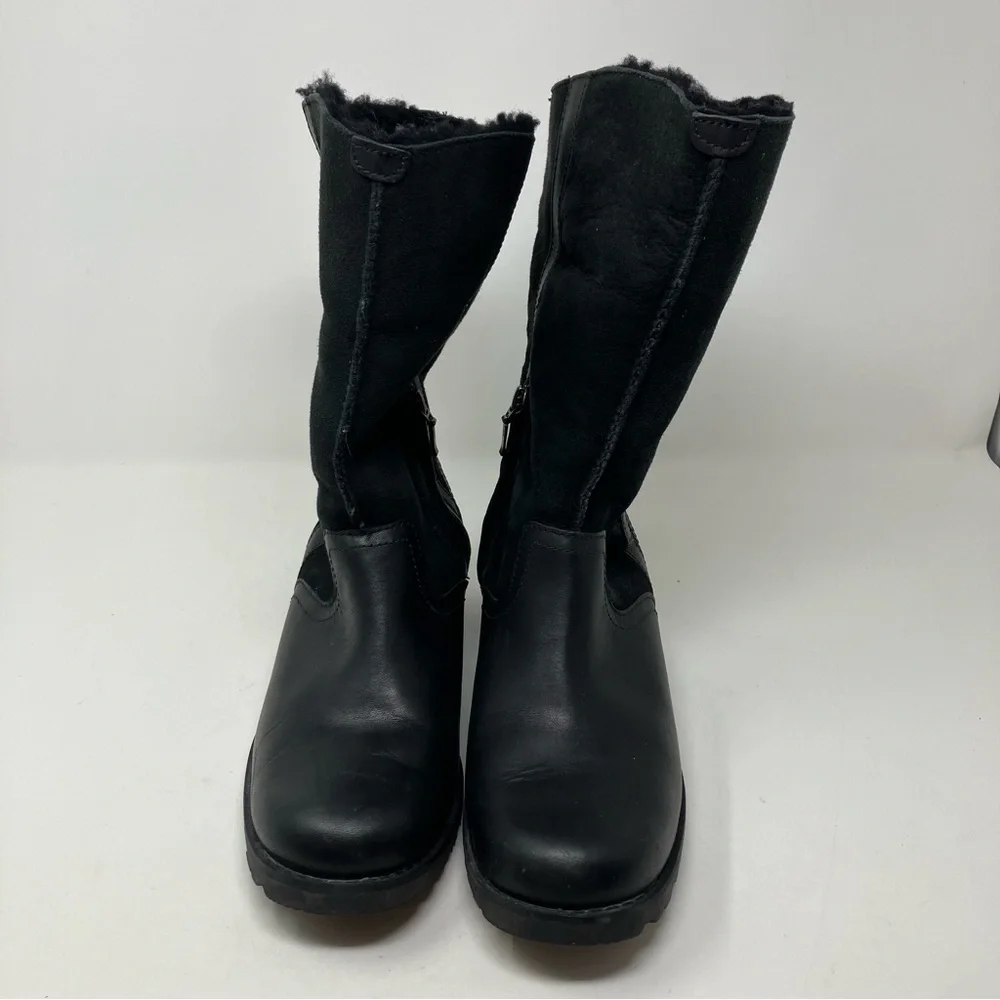 UGG Boots - Picture 4 of 6